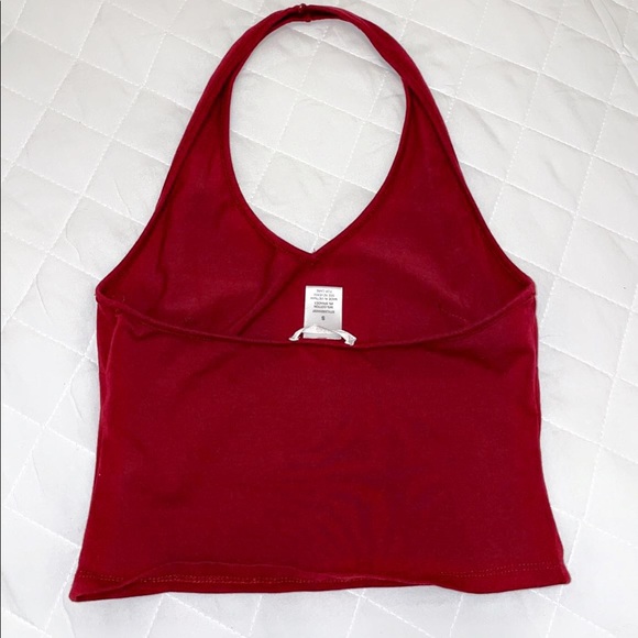 Cute halter top - Picture 2 of 3